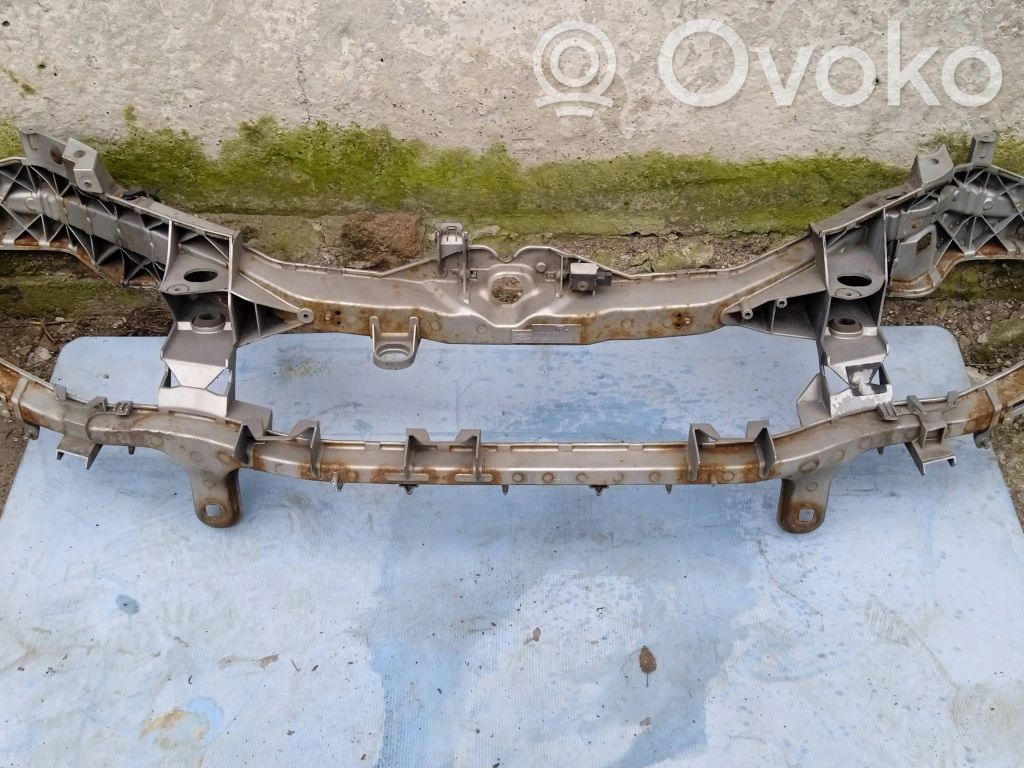 Ford Focus C-MAX Верхняя часть панели радиаторов (телевизора) 