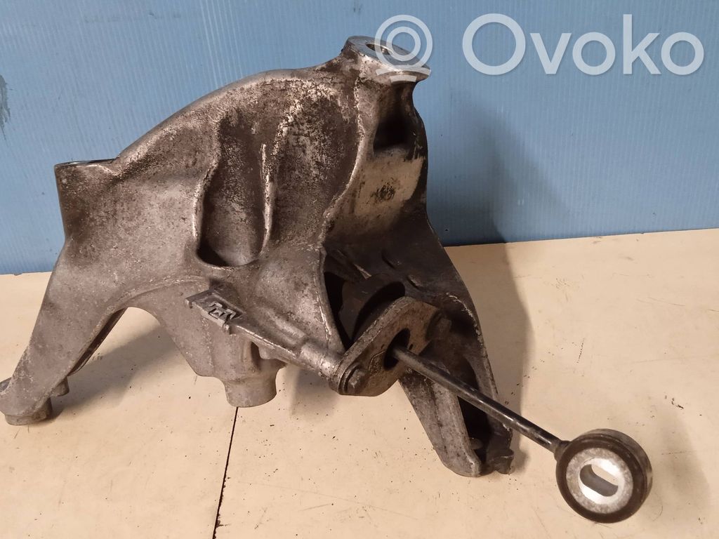 Audi A5 Engine mounting bracket 