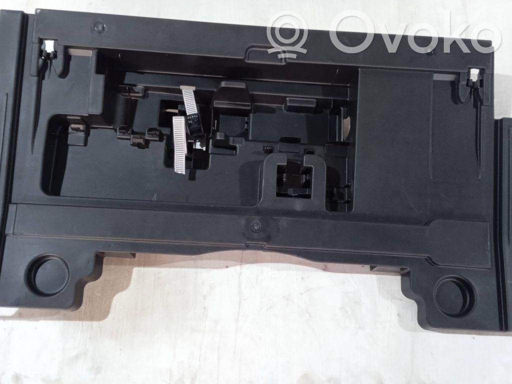 Audi A5 Tool box 