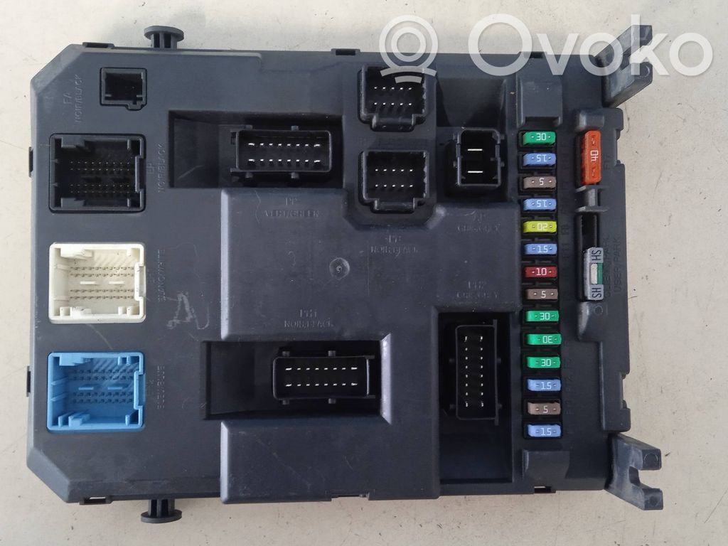 Citroen C3 Saugiklių blokas 