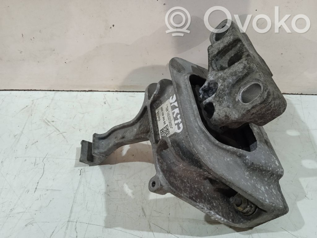 Skoda Octavia Mk3 (5E) Engine mount bracket 