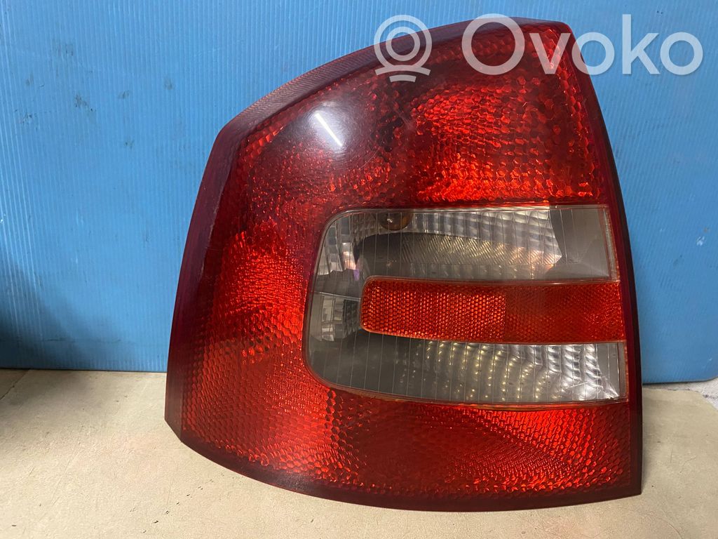 Skoda Octavia Mk2 (1Z) Lampa tylna 