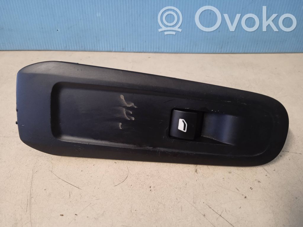 Peugeot 308 Electric window control switch 