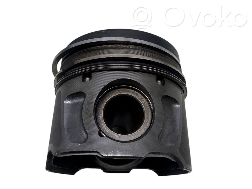 Pistón   C25A32401