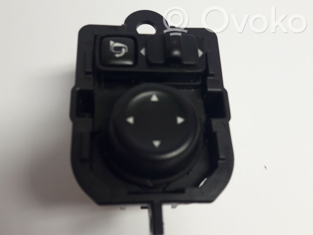 Renault Kadjar Interruptor del espejo lateral 