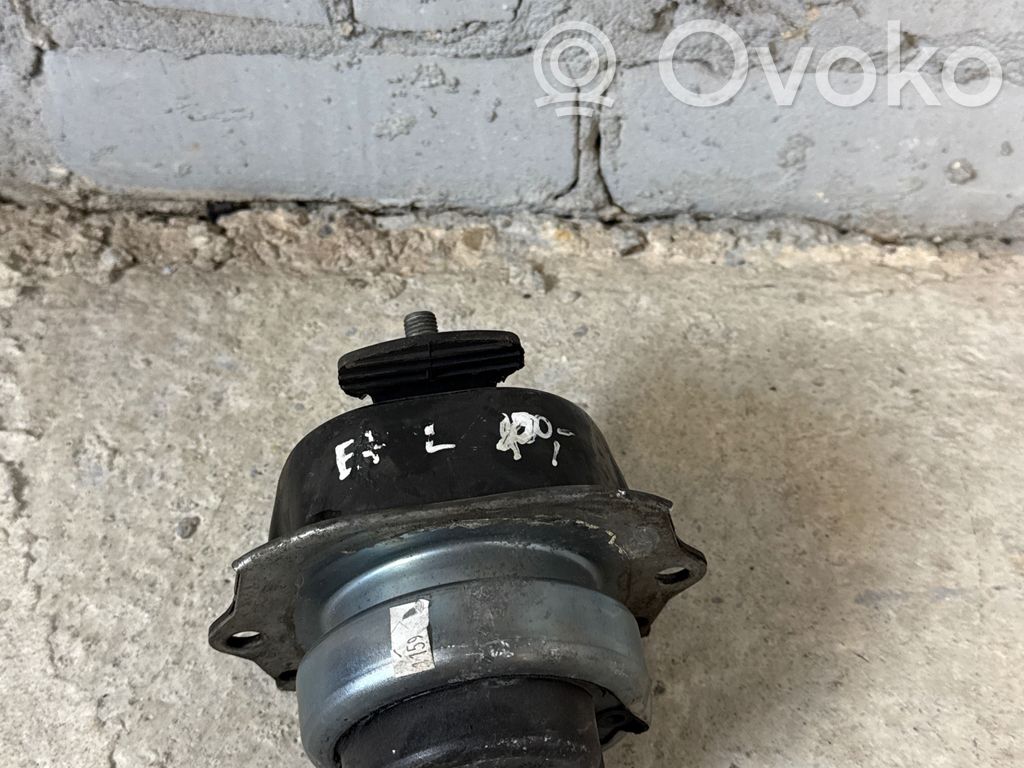 BMW X5 E70 Engine mount bracket 