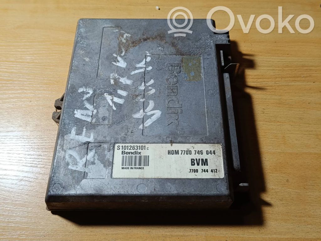 Renault 19 Engine control unit/module 
