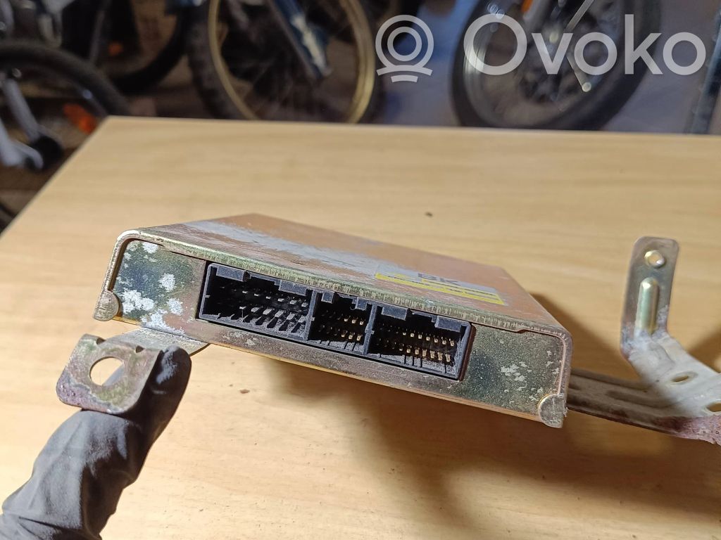 Nissan Primera Engine control unit/module 