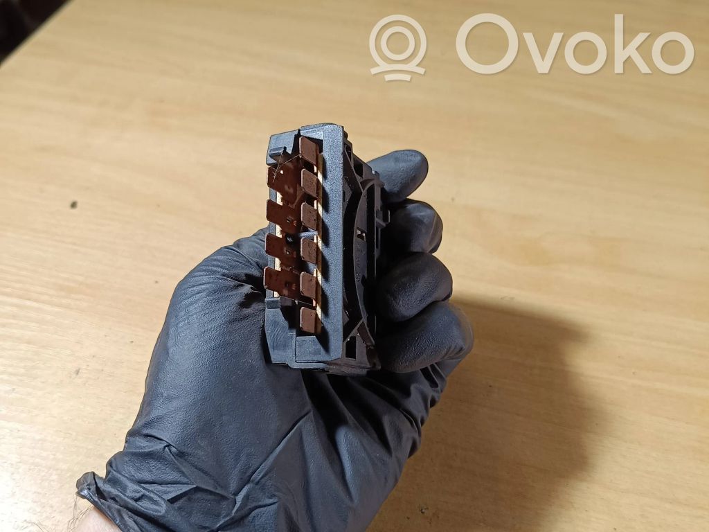 Opel Vectra A Headlight level height control switch 