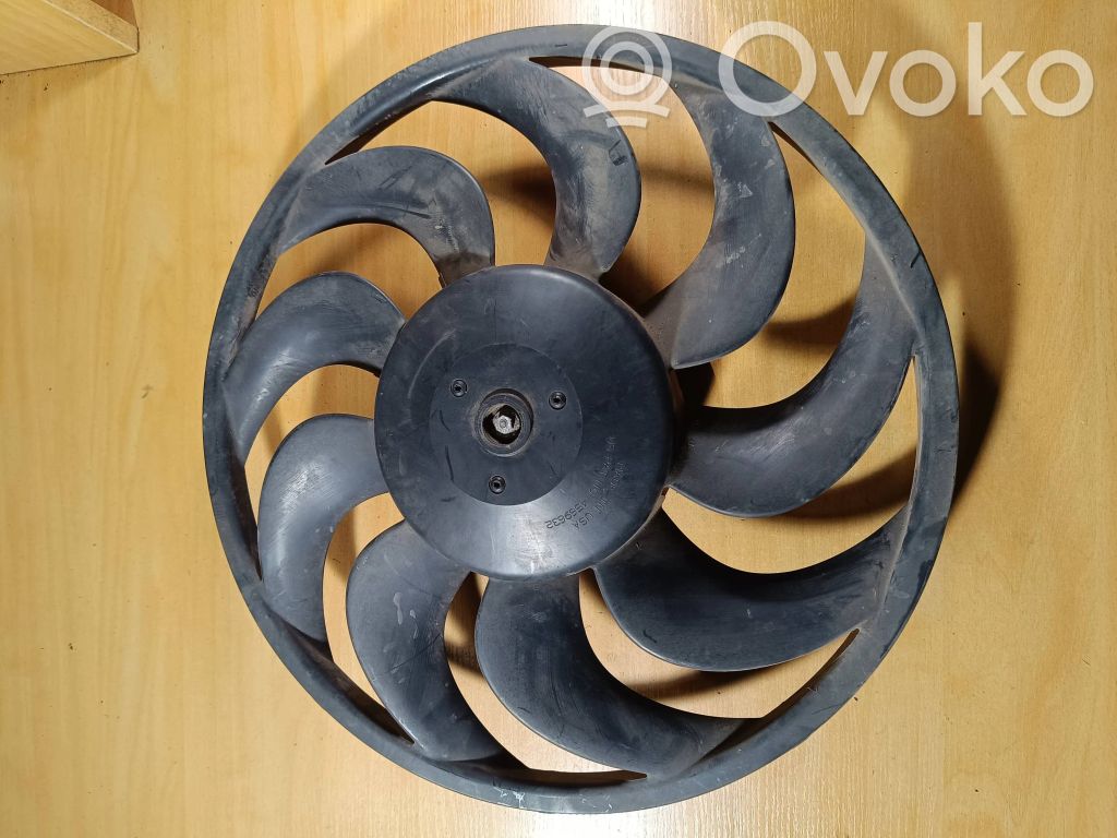 Mitsubishi Pajero Elektrisks radiatoru ventilators 