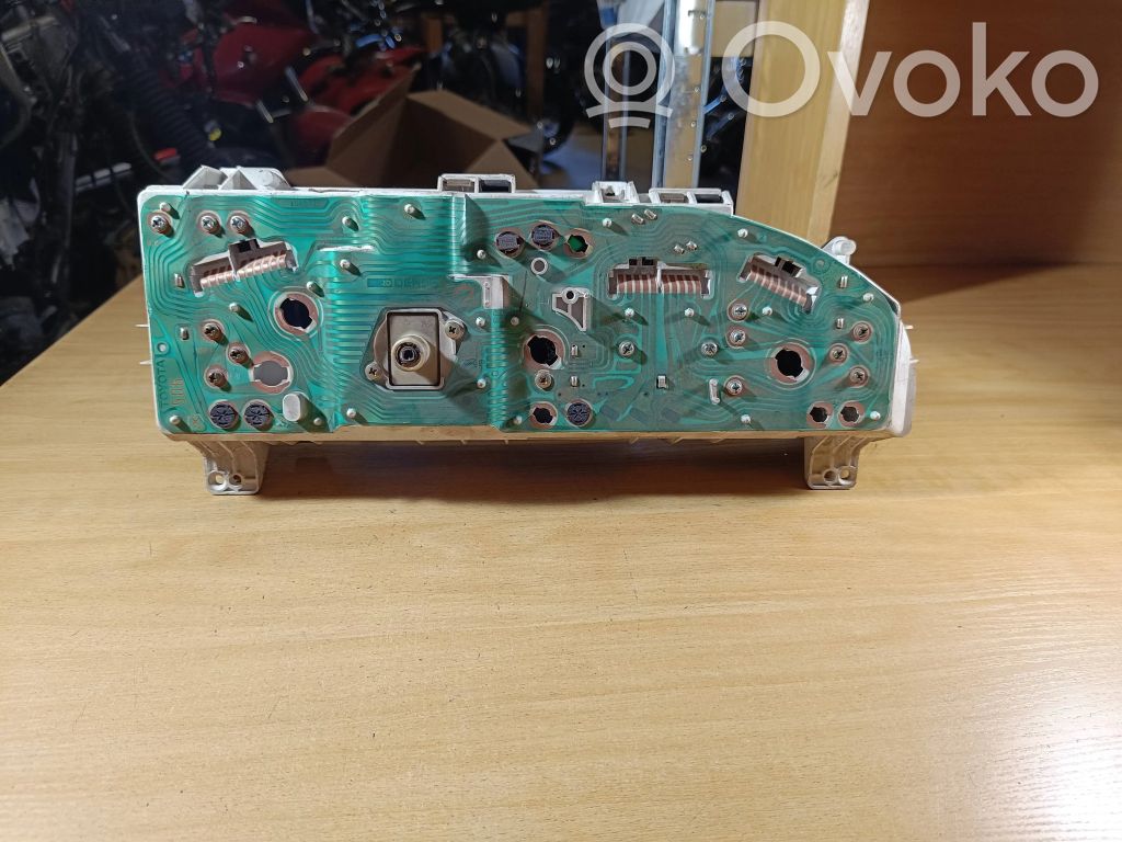 Toyota Corolla E90 Speedometer (instrument cluster) 