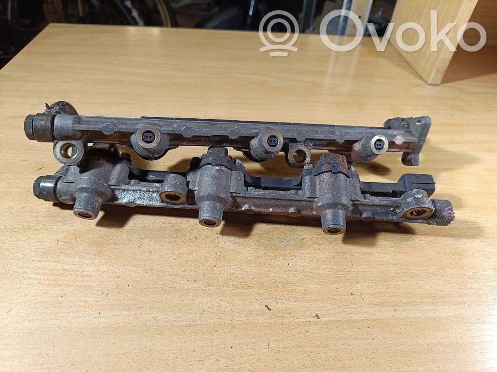 Mazda Xedos 6 Degvielas maģistrālā caurule 