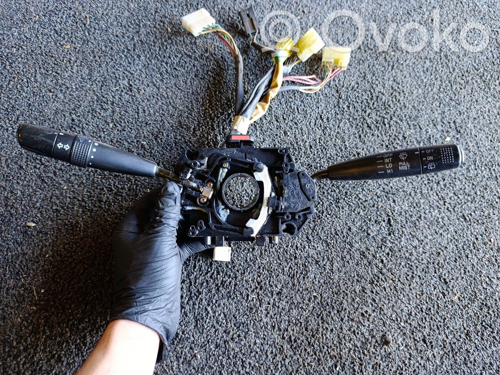 Subaru Outback Wiper turn signal indicator stalk/switch 