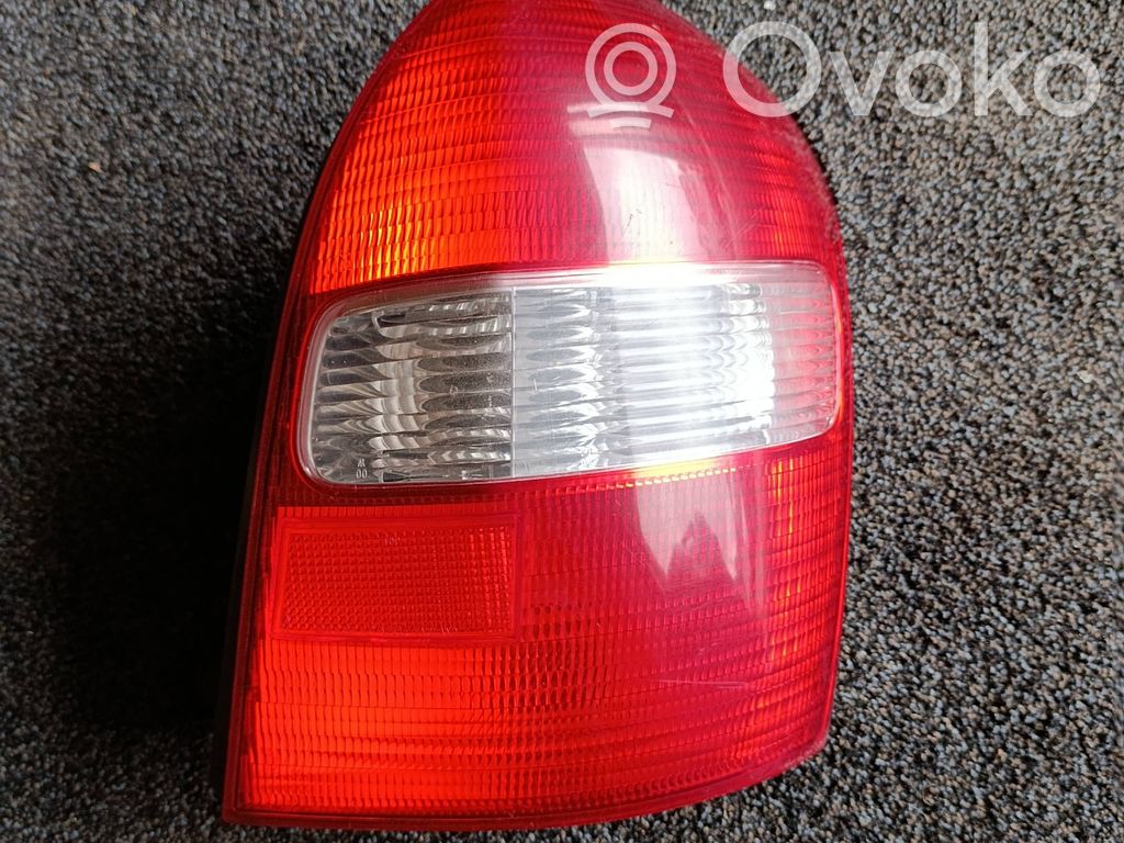 Mazda 323 F Rear/tail lights 