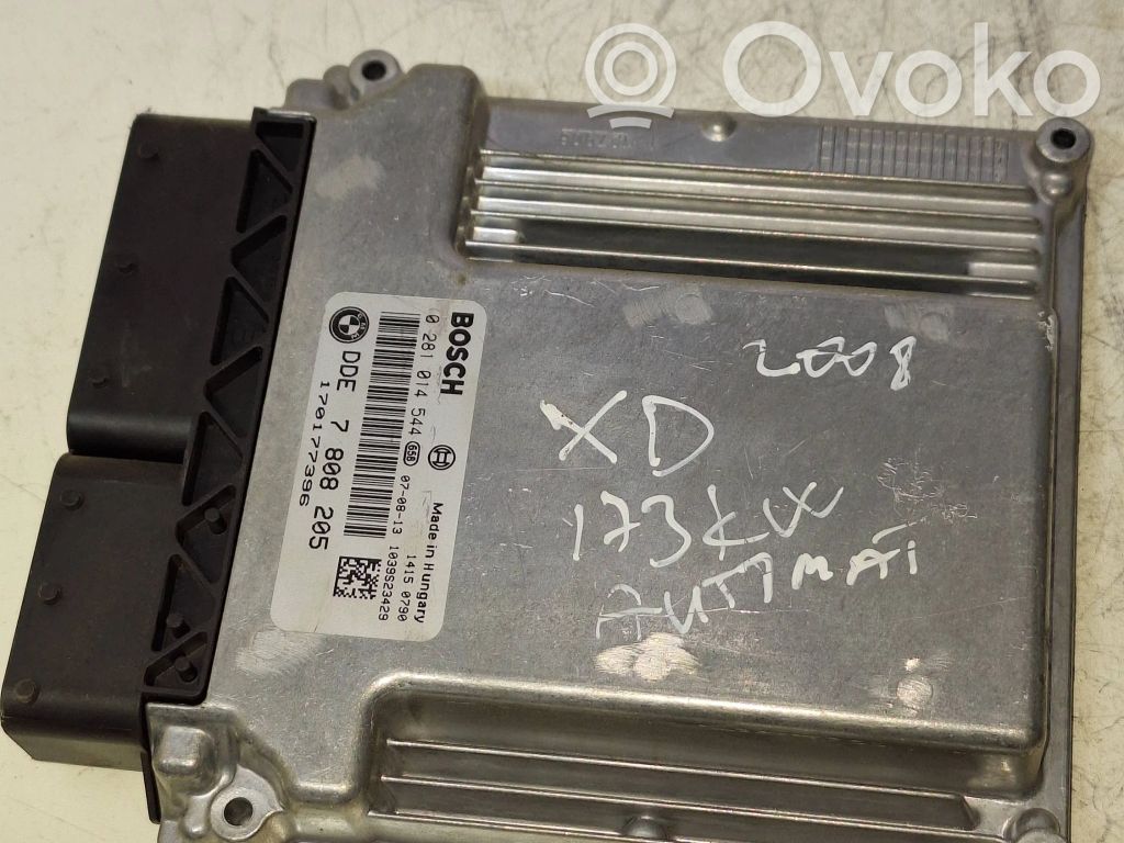 BMW 5 E60 E61 Engine control unit/module 
