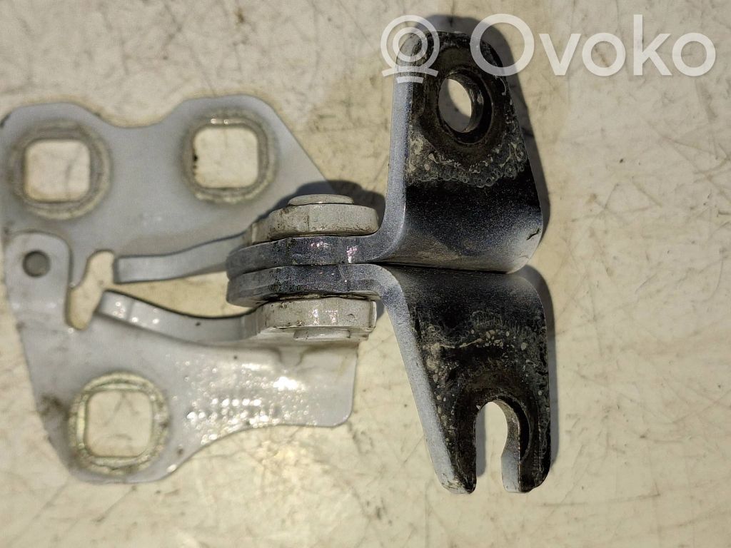 Front door upper hinge   Z6LL7,76413,1780803