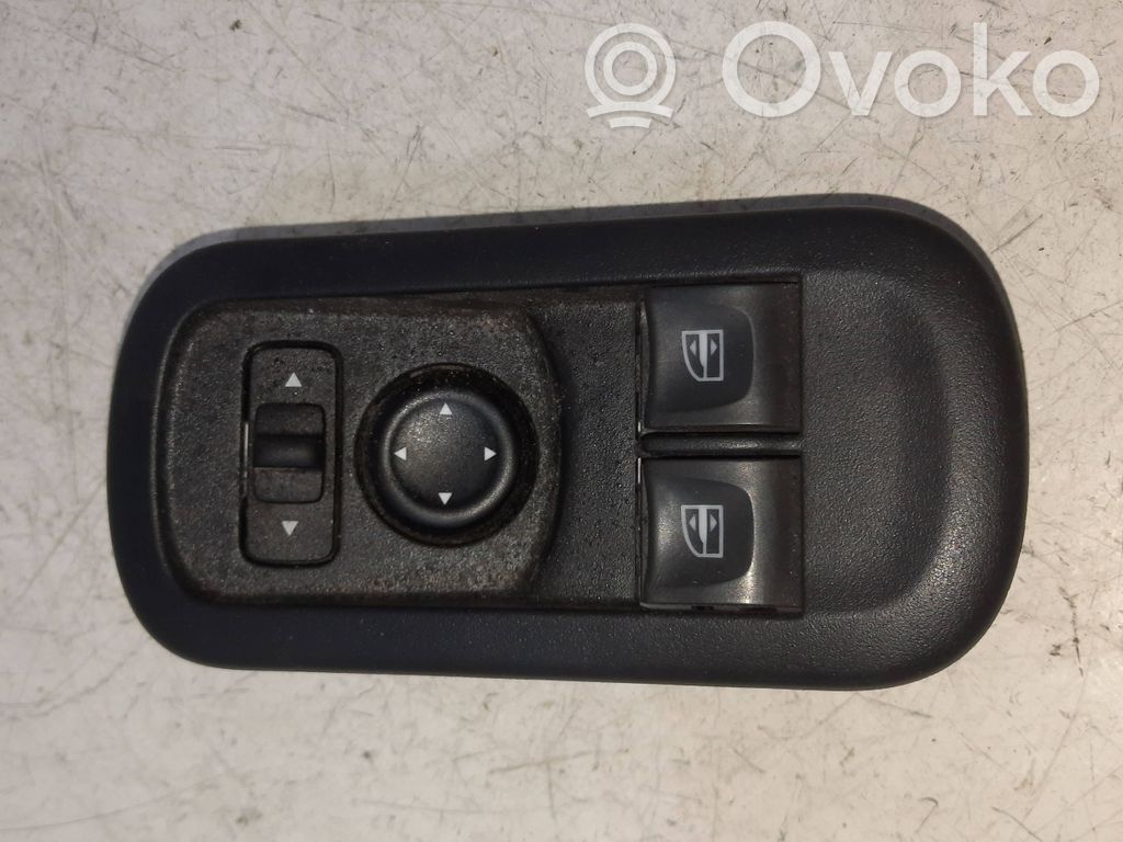 Electric window control switch   254113300R,10023699