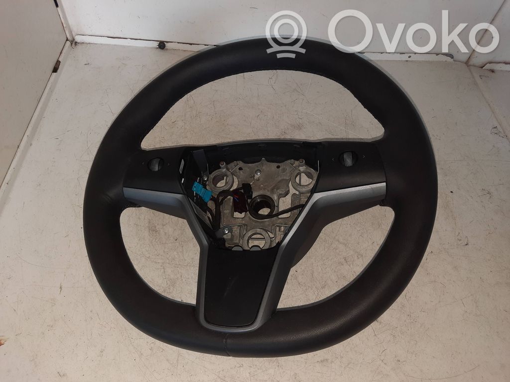 Tesla Model Y Steering wheel 