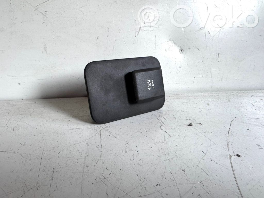 Land Rover Range Rover Evoque L551 Switch for retractable tow bar 