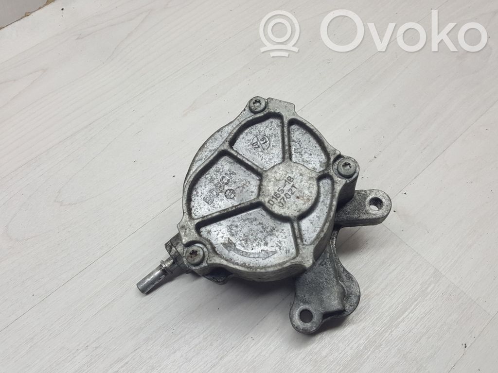 Peugeot 407 Vacuum pump 