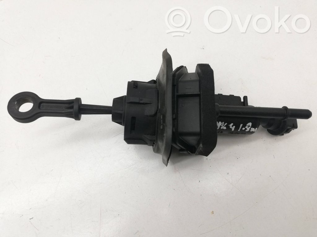 Ford Mondeo MK IV Kytkimen pääsylinteri 