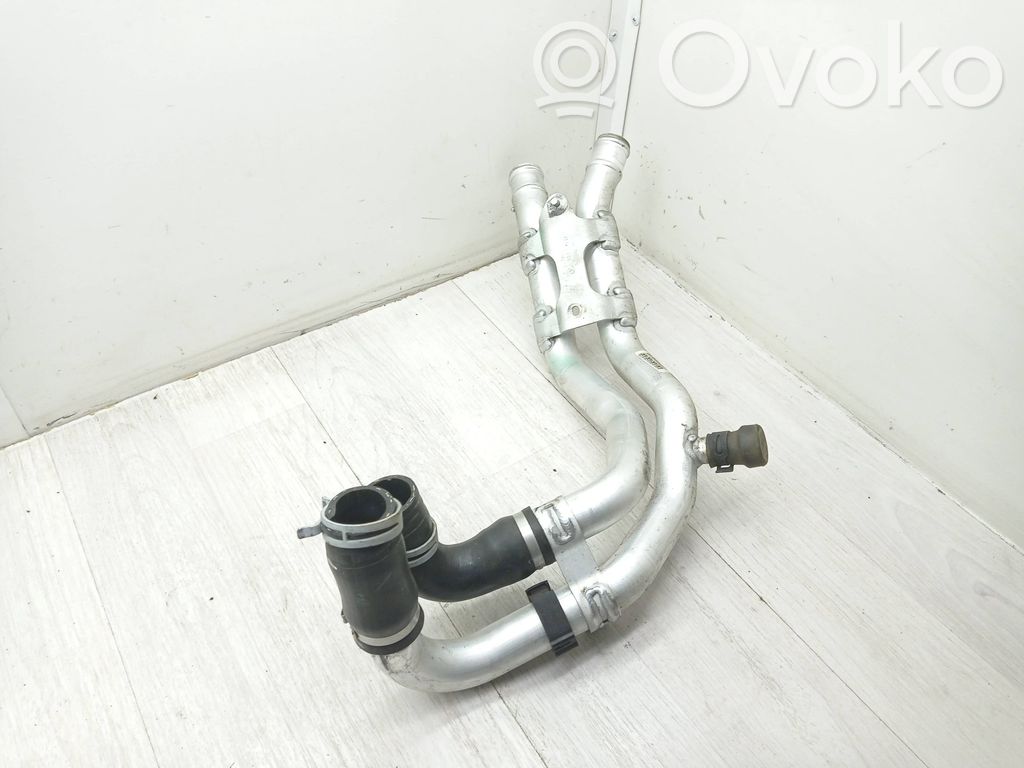 Audi A4 S4 B9 Engine coolant pipe/hose 