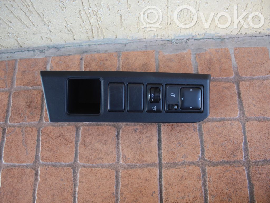 Headlight level height control switch   68485,68485,9U100