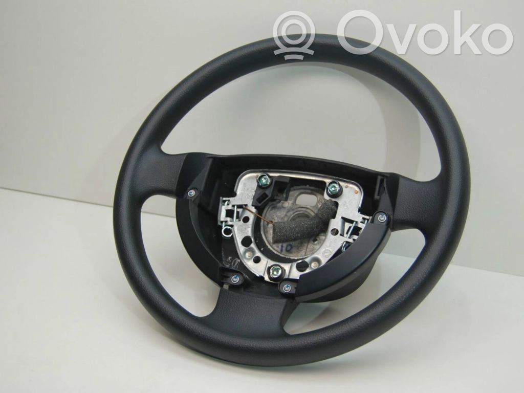 Volkswagen Fox Ohjauspyörä 
