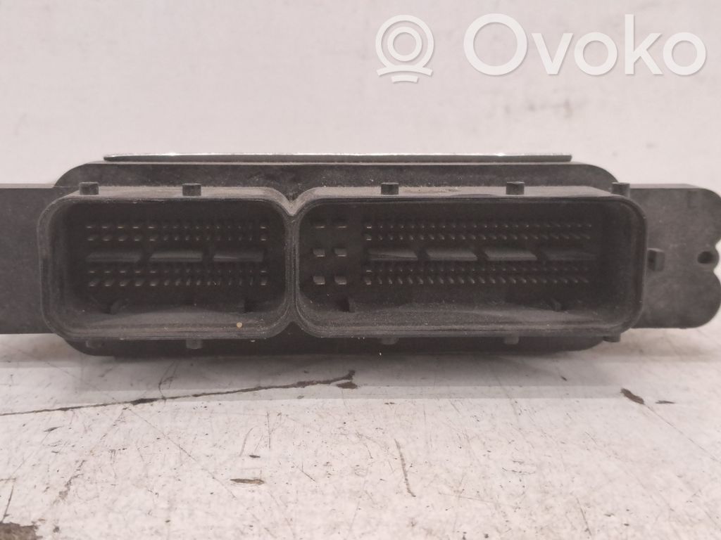 Unidad de control/módulo del motor   04E907309G