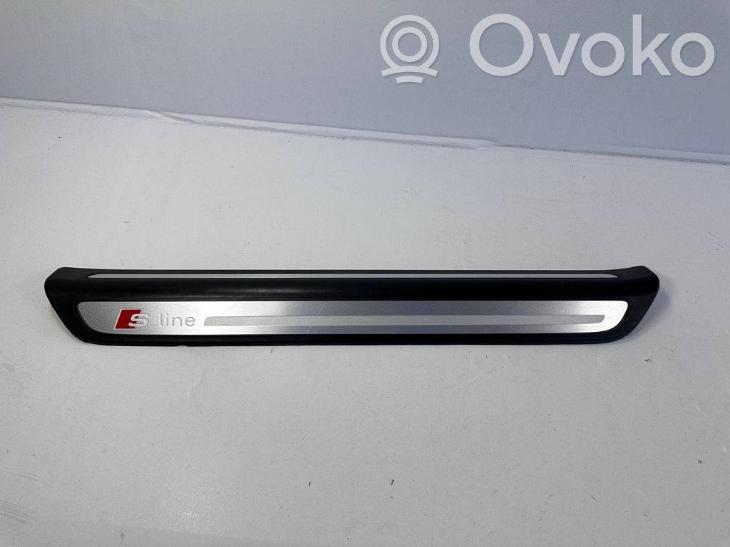 Audi Q3 8U Listwa progowa przednia 