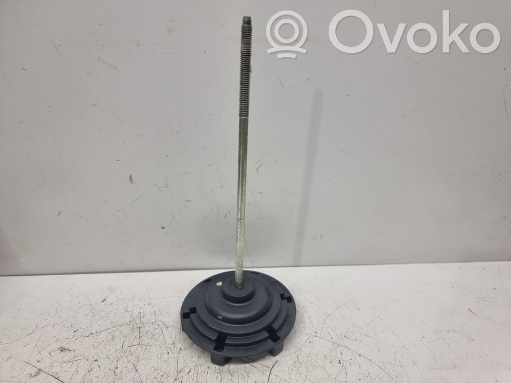 Volvo V70 Spare wheel bolt 