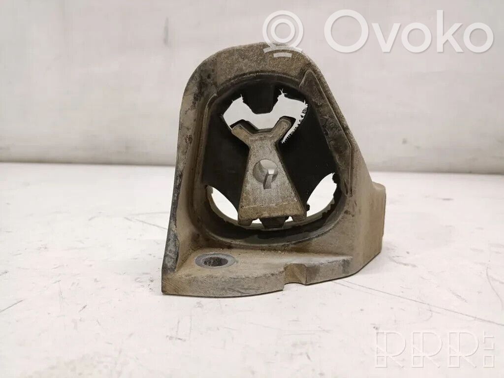Volvo V40 Gearbox mounting bracket 
