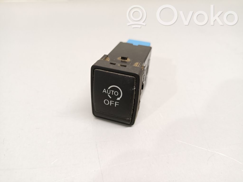Nissan Qashqai ESP (stability program) switch 