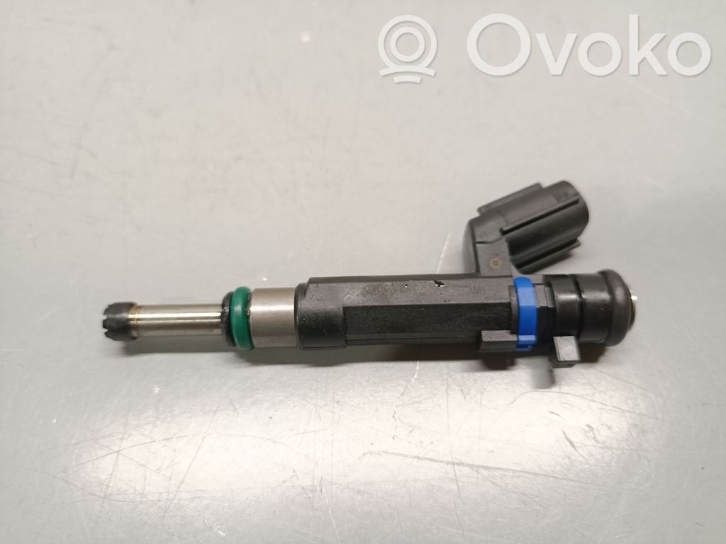 Renault Arkana Fuel injector 