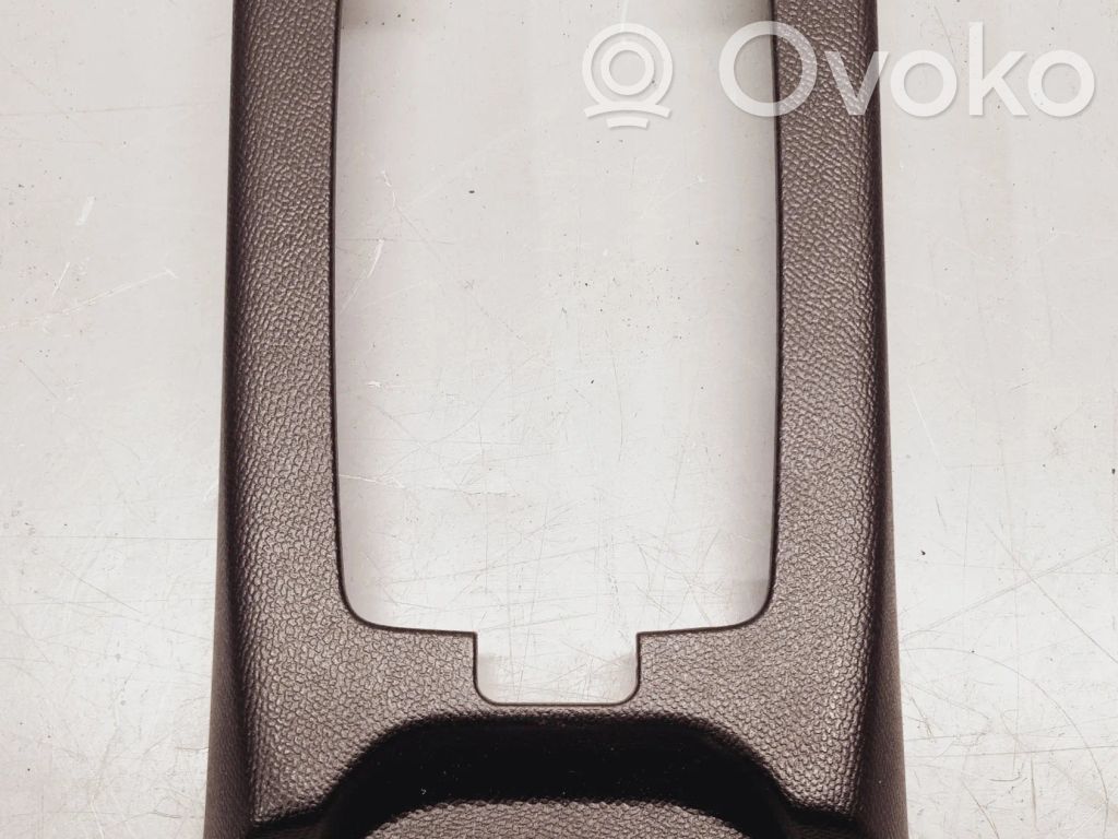 Opel Mokka B Kita centrinė konsolės (tunelio) detalė 
