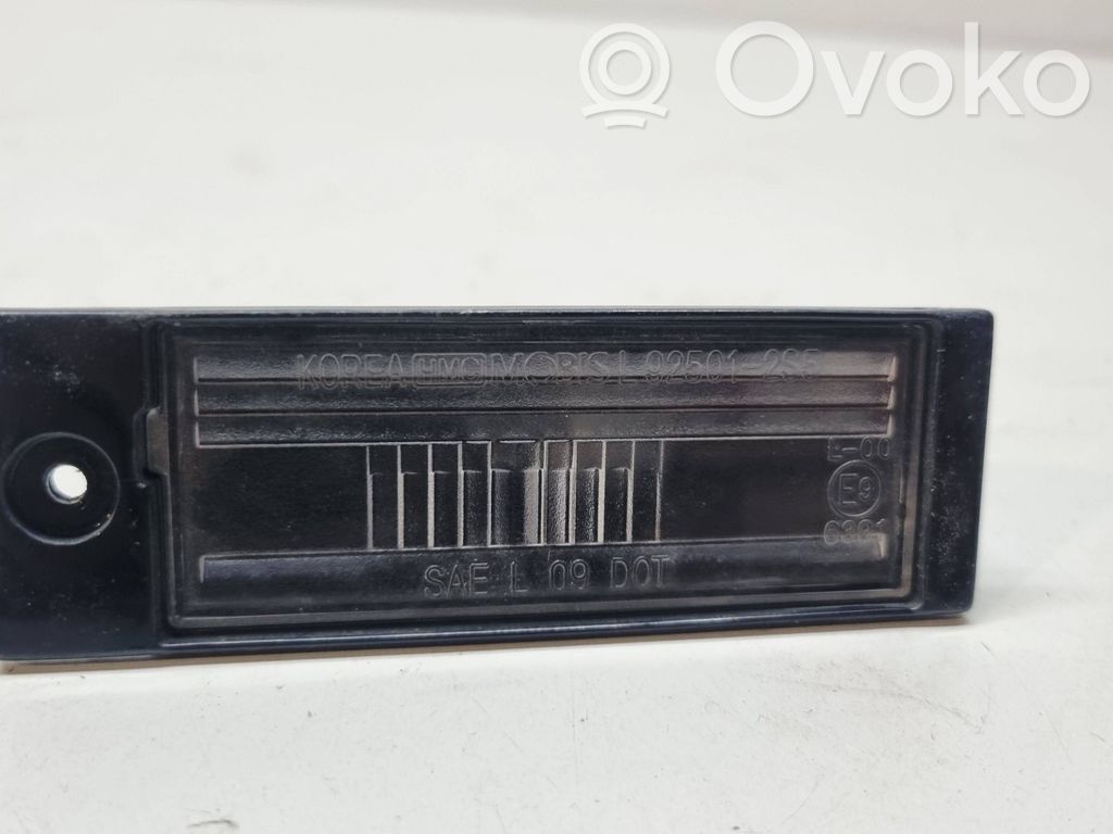 KIA Niro Éclairage de plaque d'immatriculation 