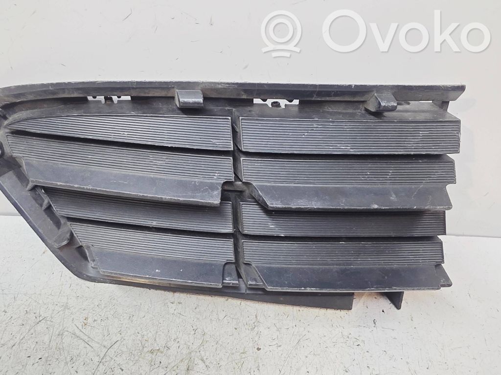 Toyota RAV 4 (XA40) Kratka dolna zderzaka przedniego 