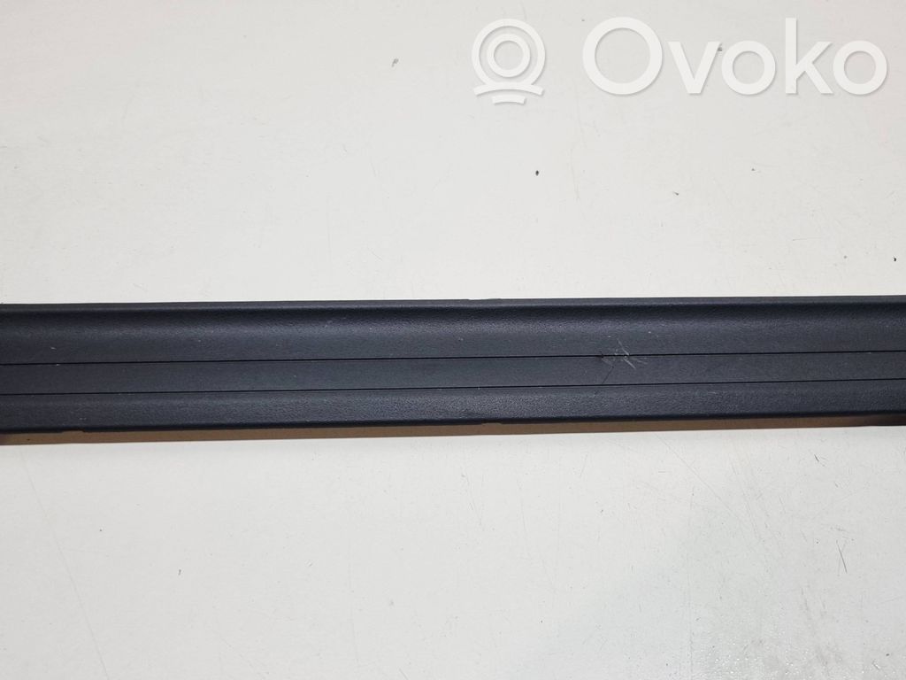 KIA Niro Copertura del rivestimento del sottoporta anteriore 