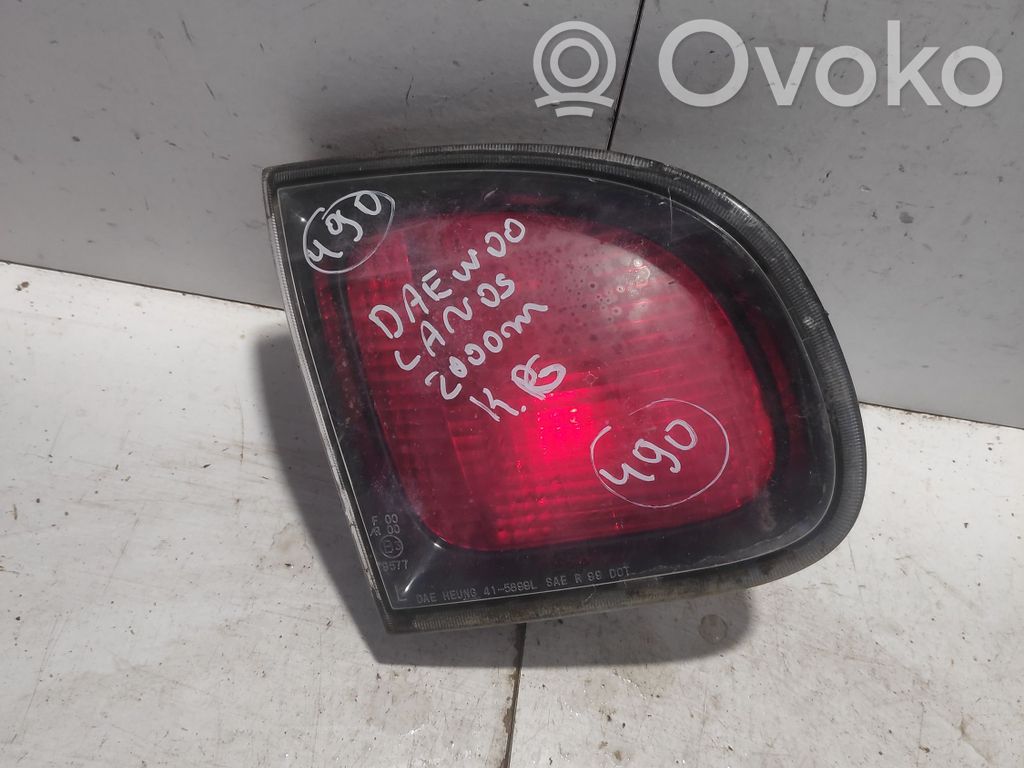 Daewoo Lanos Galinis žibintas dangtyje 