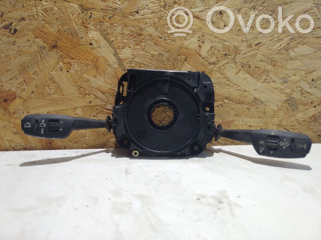 BMW 1 E81 E87 Bloc semnalizator și ștergător parbriz 