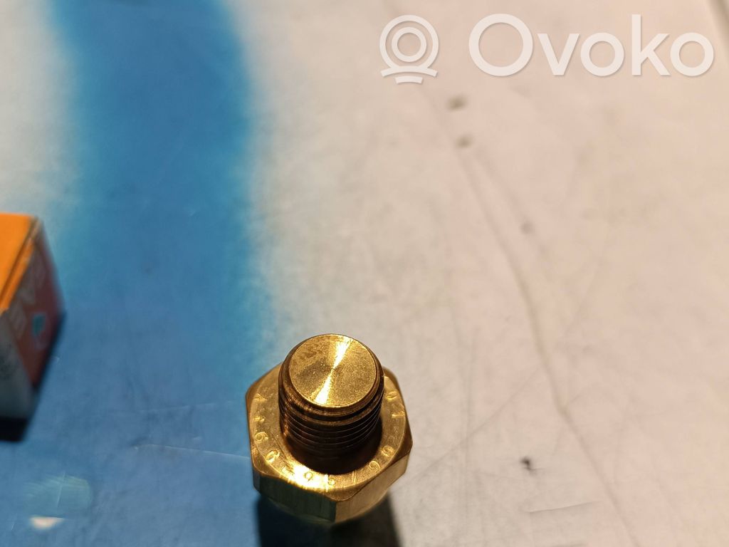 BMW 5 E28 Sensor de temperatura del refrigerante 