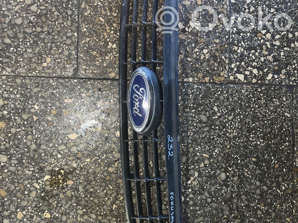 Front bumper upper radiator grill