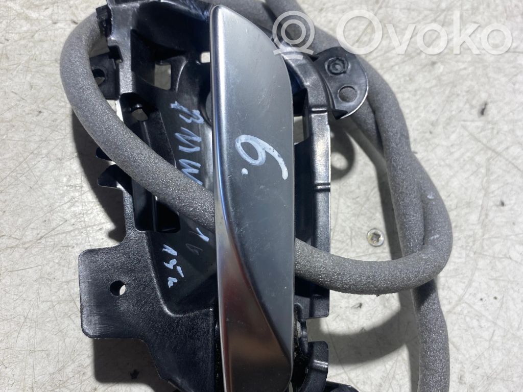 Front door interior handle   10628510