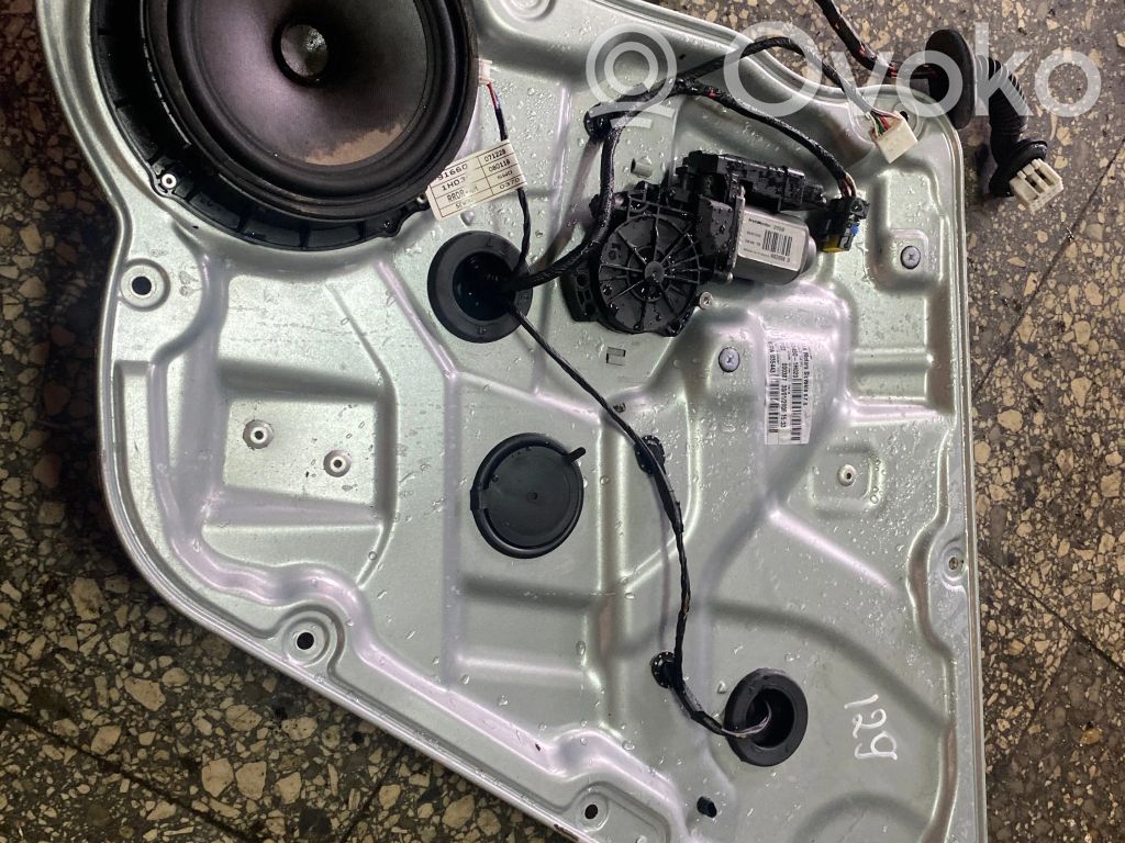 KIA Ceed Takaoven ikkunan nostin moottorilla 