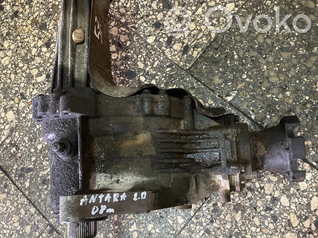 Gearbox transfer box case