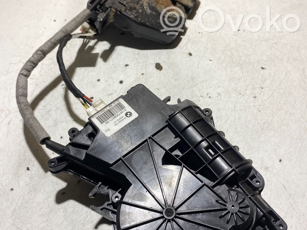 BMW 5 F10 F11 Zamek klapy tylnej / bagażnika 