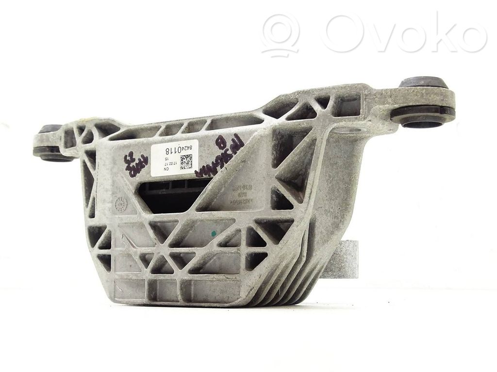 Engine mount bracket   84240118