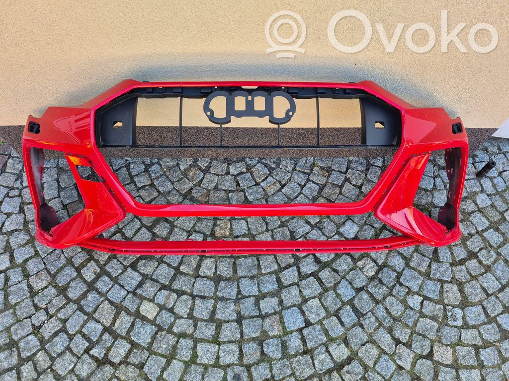 Audi RS Q3 Parachoques delantero 