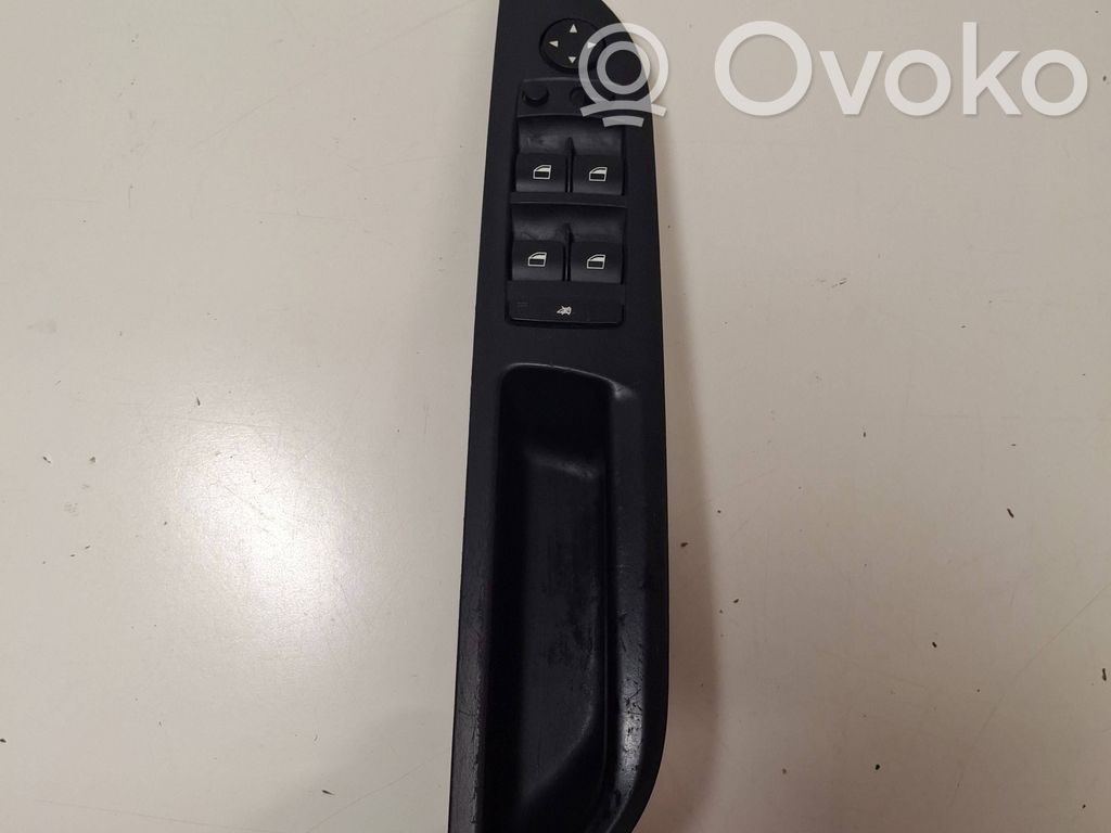 Electric window control switch   9122111,MT251100347