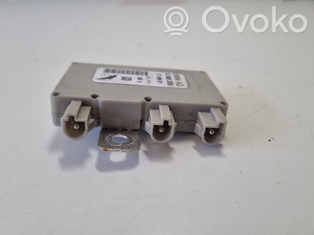 Amplificateur d'antenne   8368205